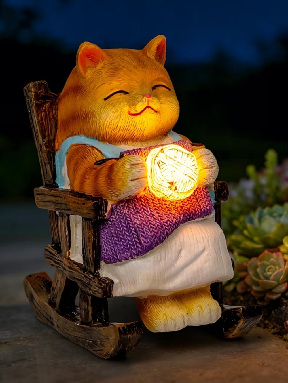 SOLAR CAT OUTDOOR INDOOR FIGURINE LAST ONE NIB